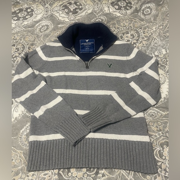 American Eagle 1/4 Zip pullover Sweater size medium - Picture 1 of 3